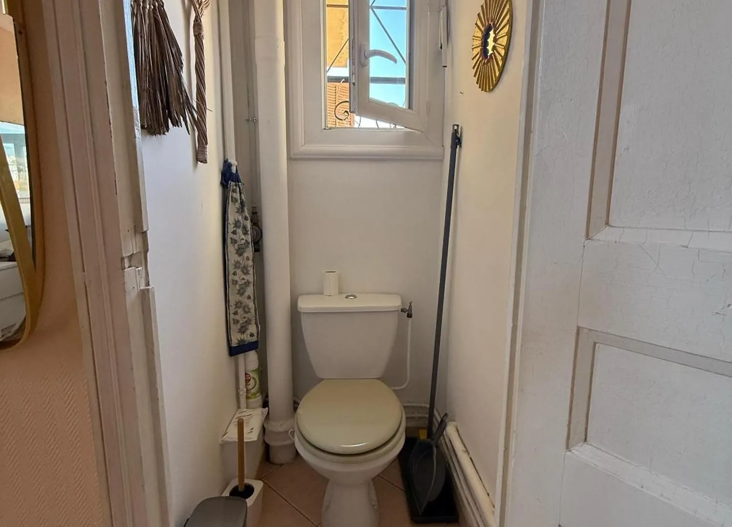 Charming Riviera Top-Floor Apartment Near The Beach Nice